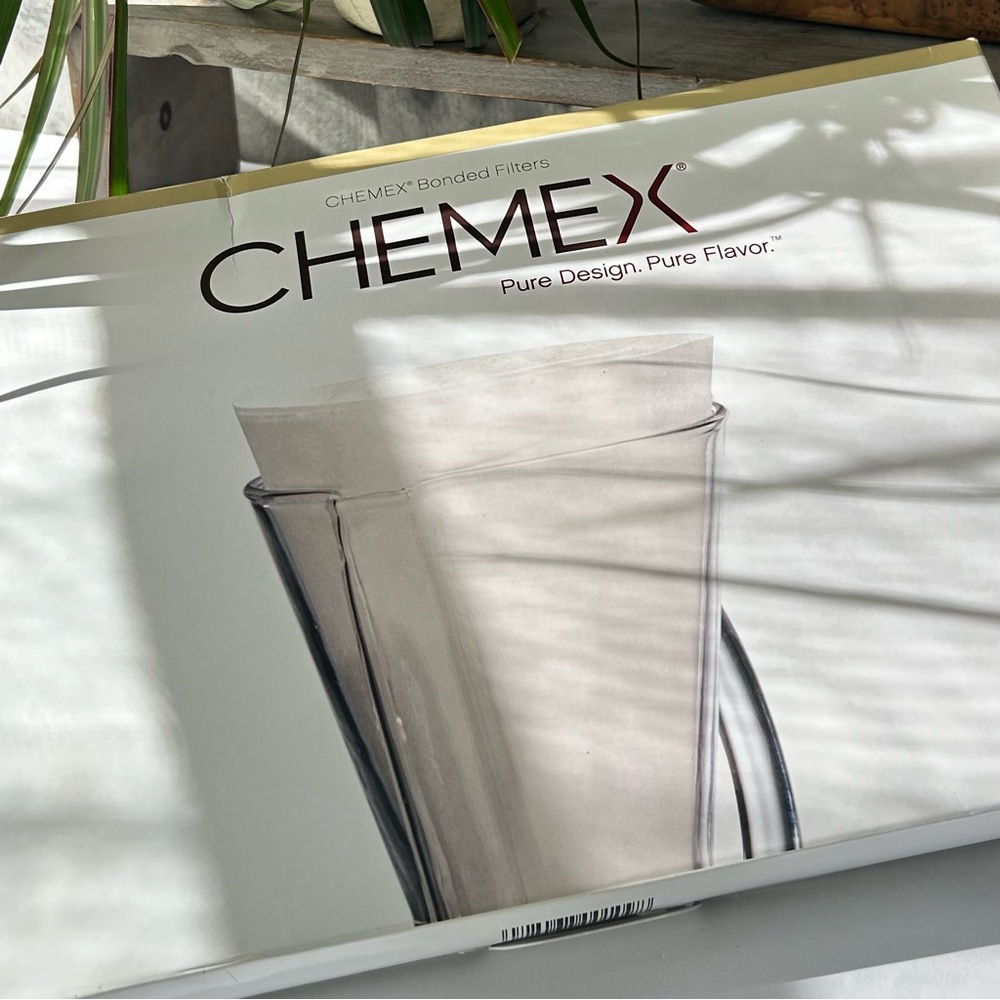 🌴 Pure Chemex Bonded Half Moon & Pre-Folded White Coffee Filters | 100 Count - Picture 2 of 8